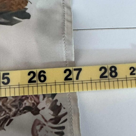 Women's Charlie B Printed Satin Long Sleeve Button Up Shirt Large - Picture 8 of 8